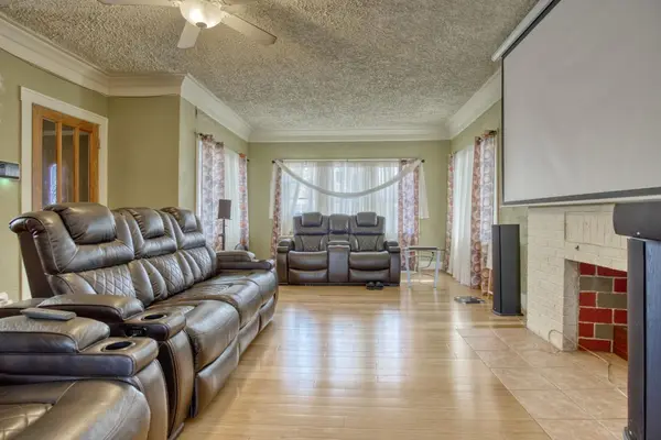 7 Elizabeth ST, Hammond, IN 46320
