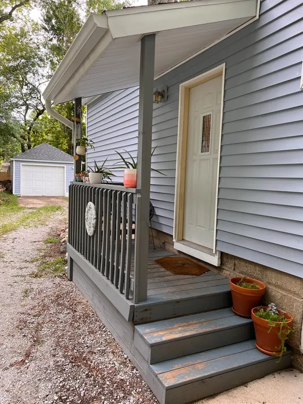 131 Top Flight RD, Michigan City, IN 46360
