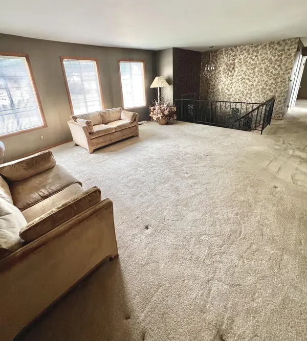 3992 Willowood Court, Crown Point, IN 46307