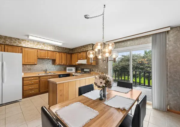 3992 Willowood Court, Crown Point, IN 46307