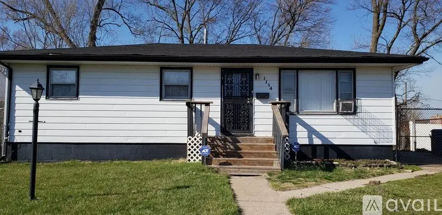 1114 E 15th Avenue, Gary, IN 46407