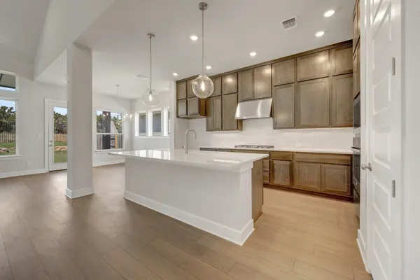 632 Sage Thrasher CIR, Dripping Springs, TX 78620