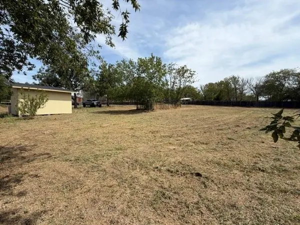 707 W Madison ST, Elgin, TX 78621
