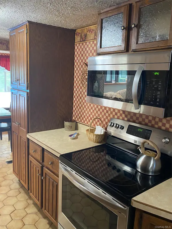 23 Windwood DR, Newburgh, NY 12550