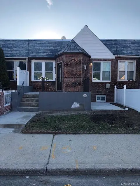 116-38 168th ST, Jamaica, NY 11434