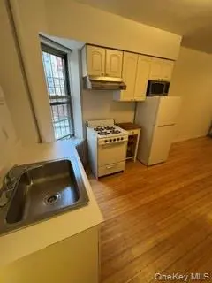 61 Mott ST, New York (manhattan), NY 10013