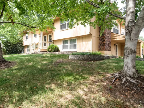 3200-3202 W 22nd ST, Lawrence, KS 66047