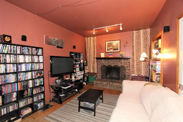 829 E Cleveland AVE, Hobart, IN 46342