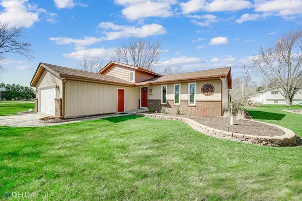 2128 W 96th PL, Crown Point, IN 46307