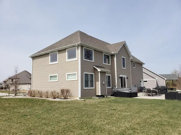 9389 Elle AVE, St. John, IN 46373