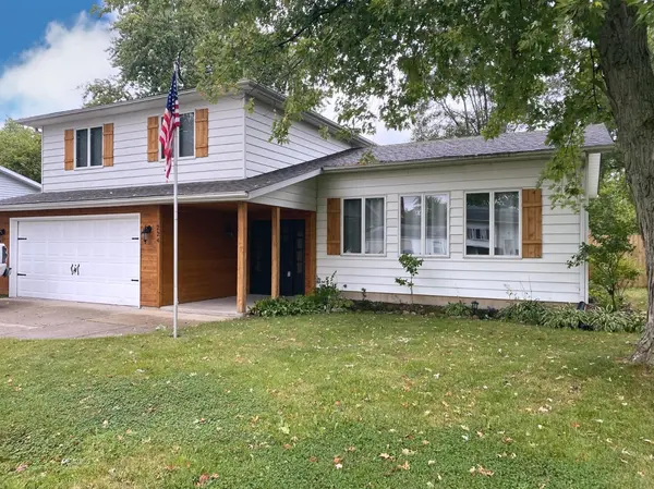 224 Navajo TRL, Lowell, IN 46356