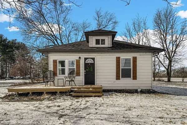 61501 Orange RD, South Bend, IN 46614