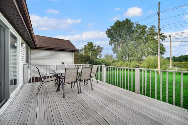 3135 Lakeside DR, Highland, IN 46322