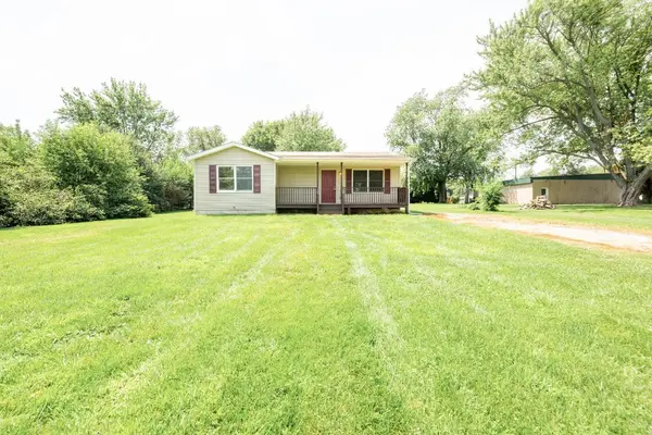604 S Main ST, Morocco, IN 47963