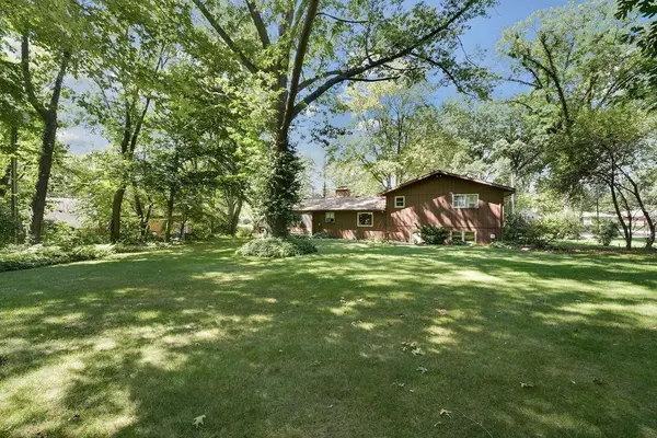 423 Cricket LN, Trail Creek, IN 46360