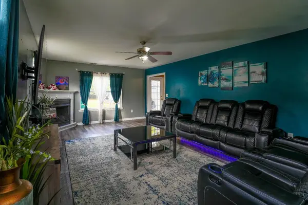 462 W 76th AVE, Merrillville, IN 46410