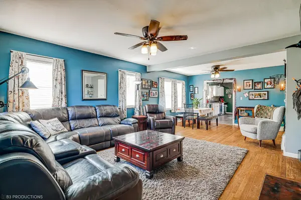 6 N Hobart RD, Hobart, IN 46342