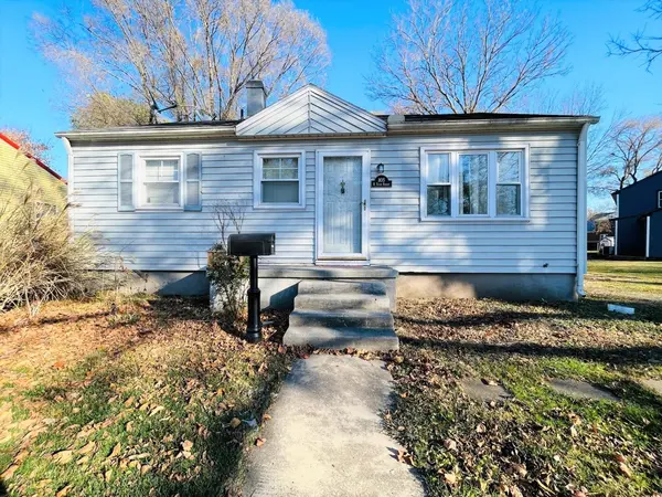 805 N 3rd ST, Kentland, IN 47951