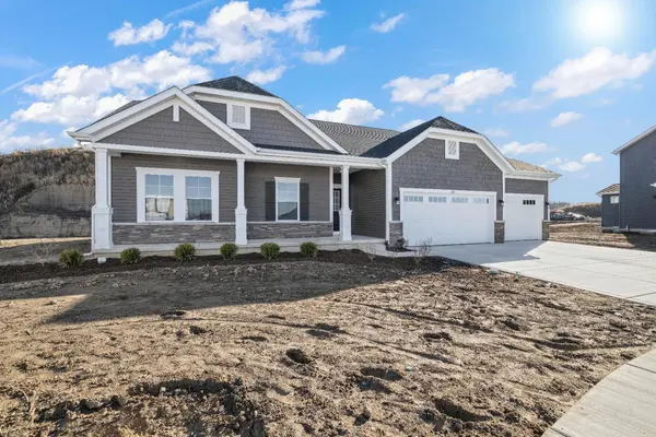 535 Lily CT, Valparaiso, IN 46385