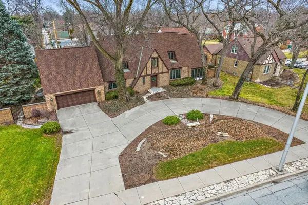 1755 Ridge RD, Munster, IN 46321