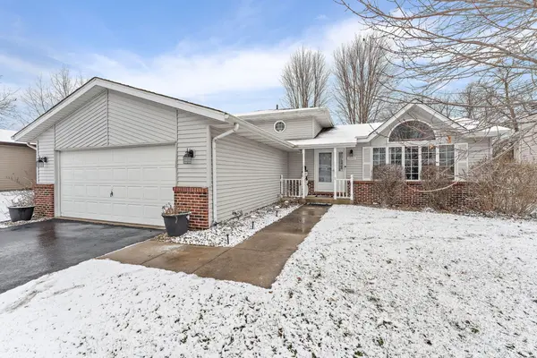 3545 Oakcrest PL, Crown Point, IN 46307