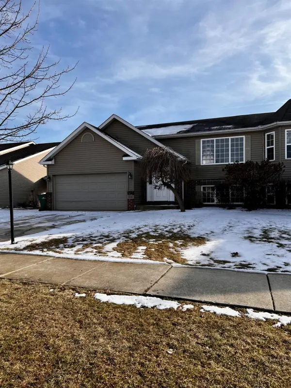 3747 W 70th LN, Merrillville, IN 46410