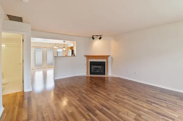 1811 Chestnut LN, Crown Point, IN 46307