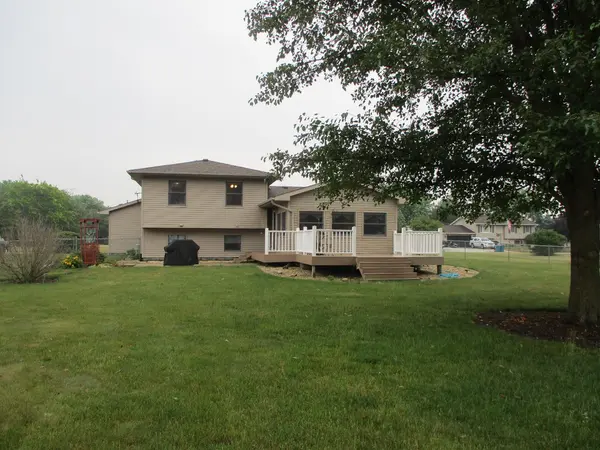 894 Rustic Acres Lane, Hebron, IN 46341