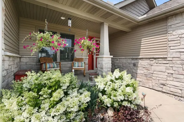941 Highlands DR, Crown Point, IN 46307