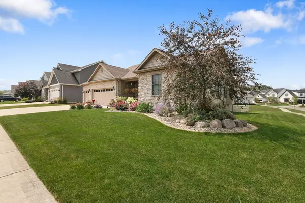 941 Highlands DR, Crown Point, IN 46307