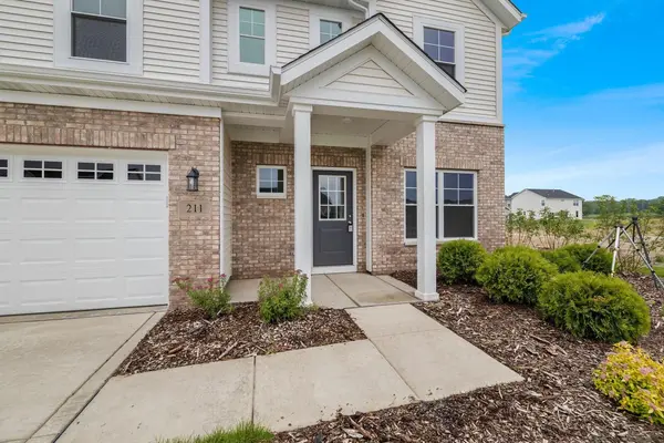 211 Grandale DR, Valparaiso, IN 46385