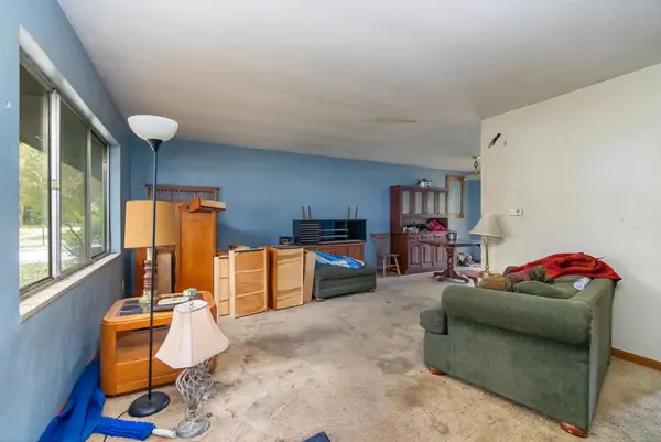 107 Park LN, Trail Creek, IN 46360