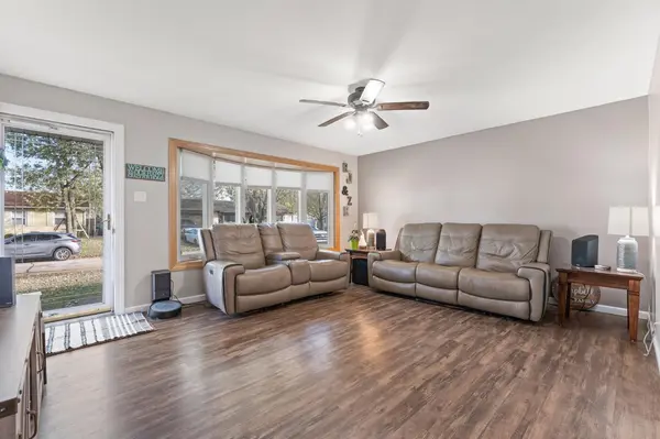 622 Oswego RD, Valparaiso, IN 46385