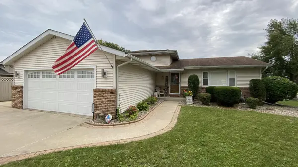 1425 W 97th Place, Crown Point, IN 46307
