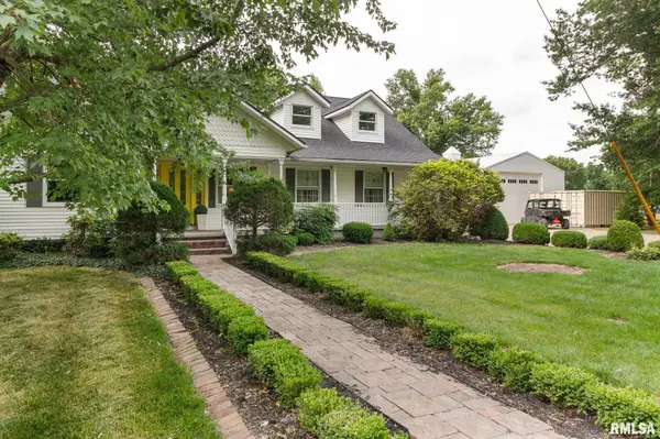 412 Mine B RD, Herrin, IL 62948