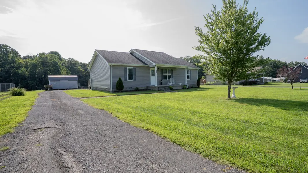 260 Miller Rd, Lafayette, TN 37083