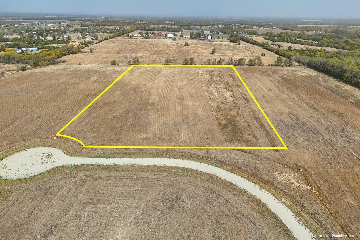 8 7-/ Acres On Sw 220th, Douglass, KS 67039