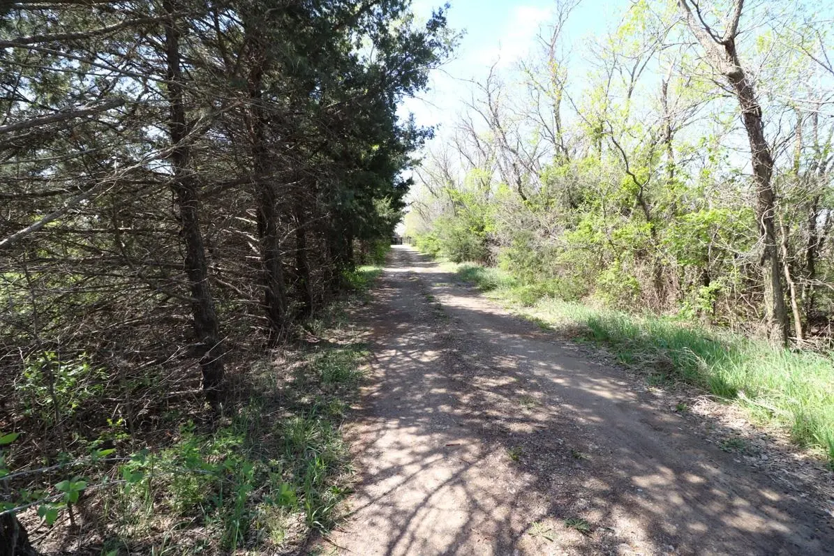 9901 E 103rd St South, Mulvane, KS 67110