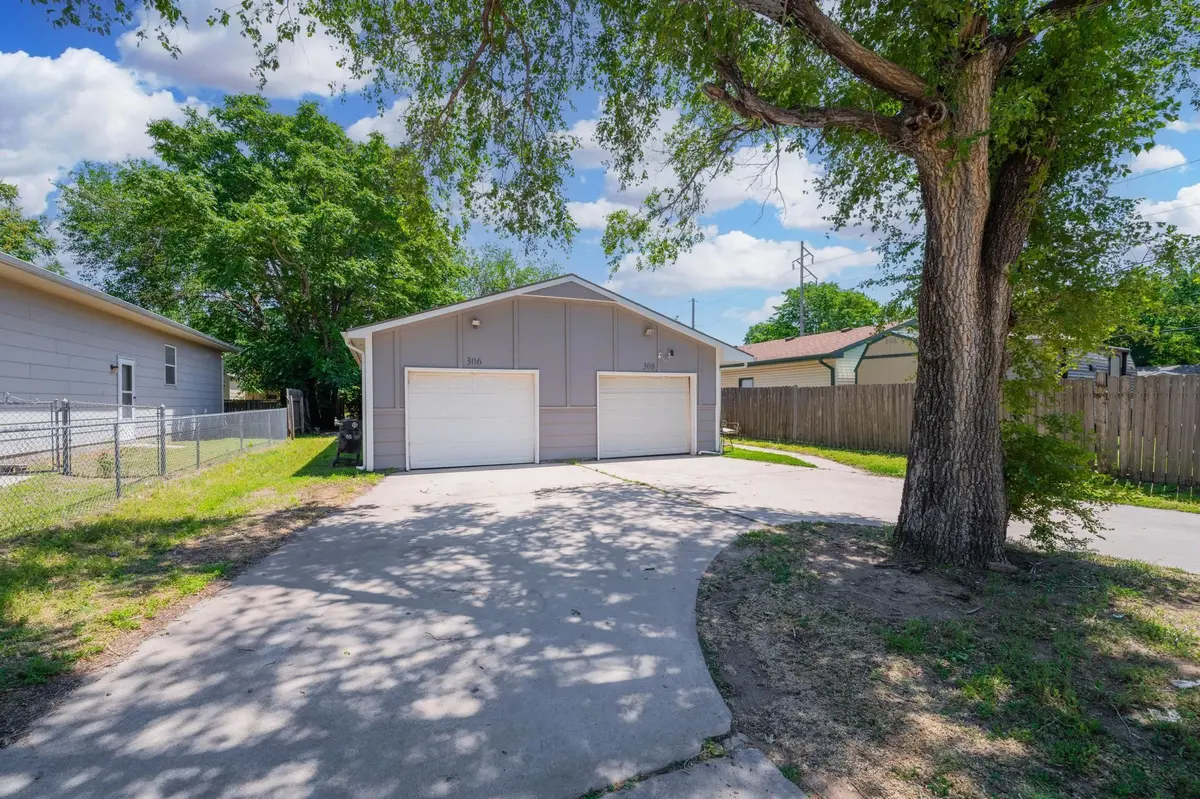 306 N Baehr St, Wichita, KS 67212