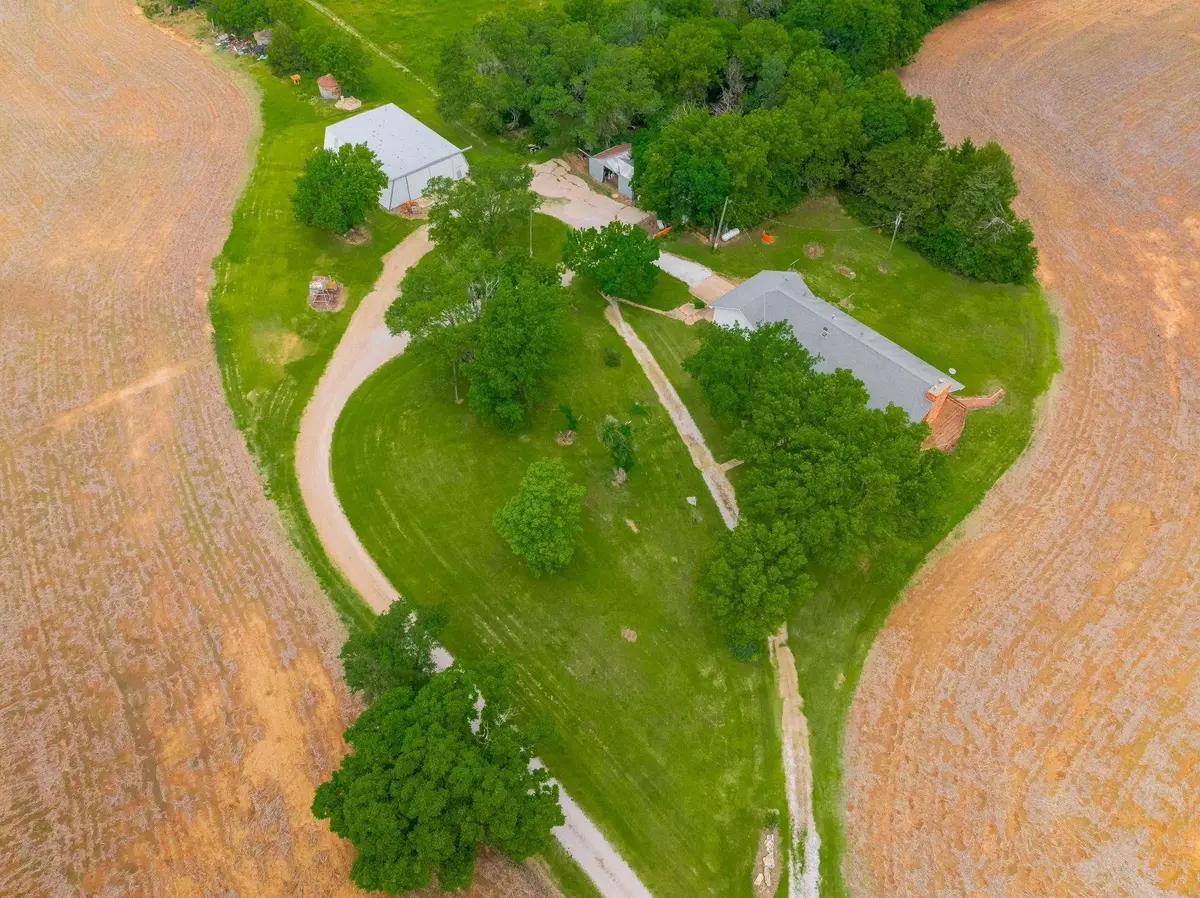 875 S Geuda Springs Rd, Geuda Springs, KS 67051