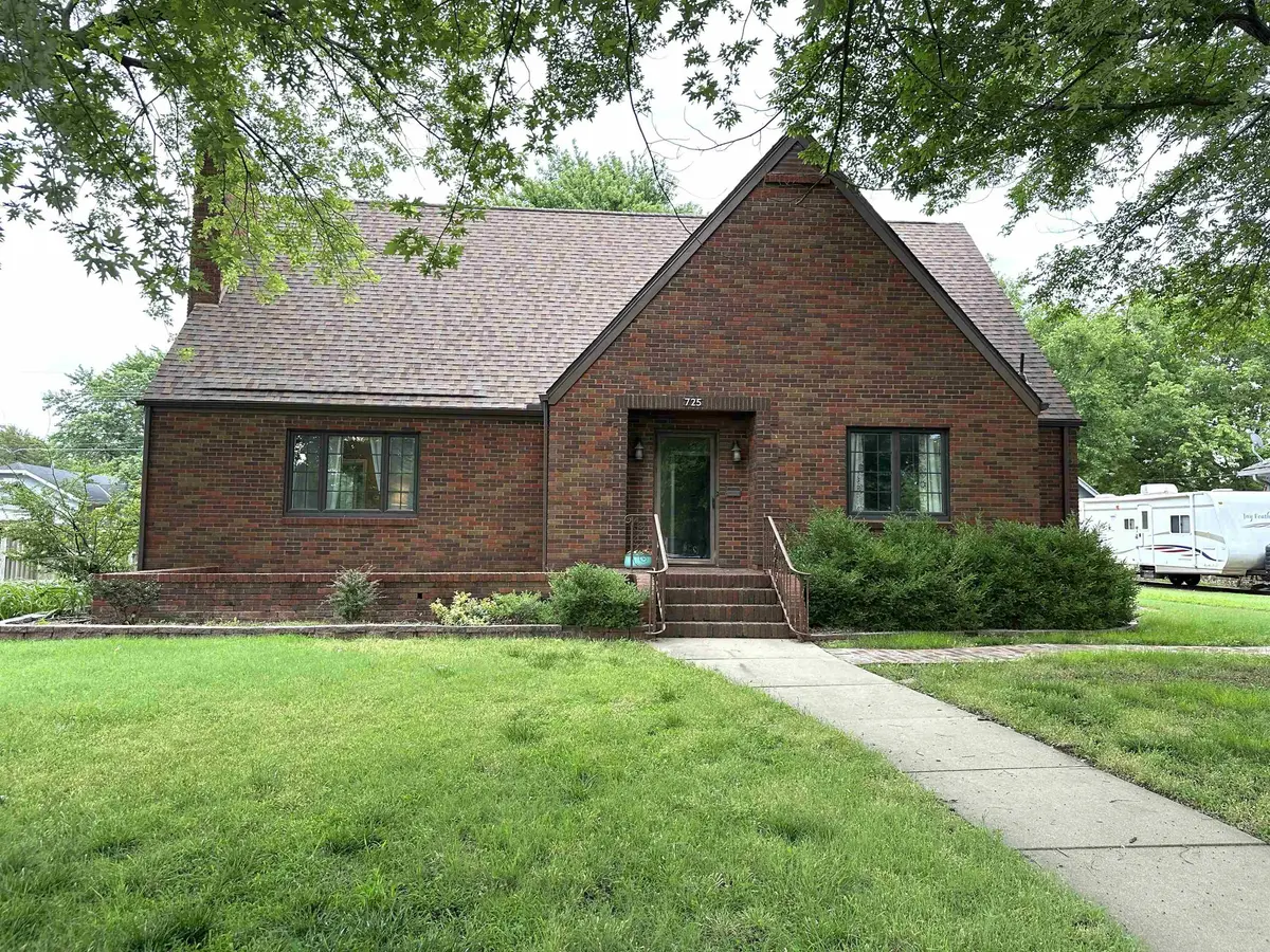 725 N Anthony Ave, Anthony, KS 67003