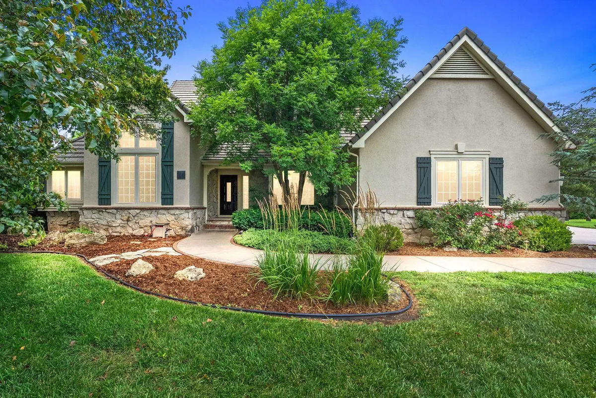 17 N Grand Mere Ct, Wichita, KS 67230