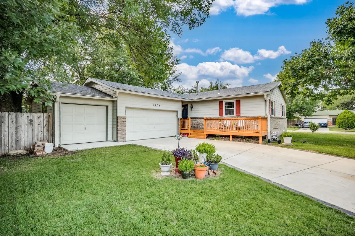 4605 E Norwood Ct, Wichita, KS 67220
