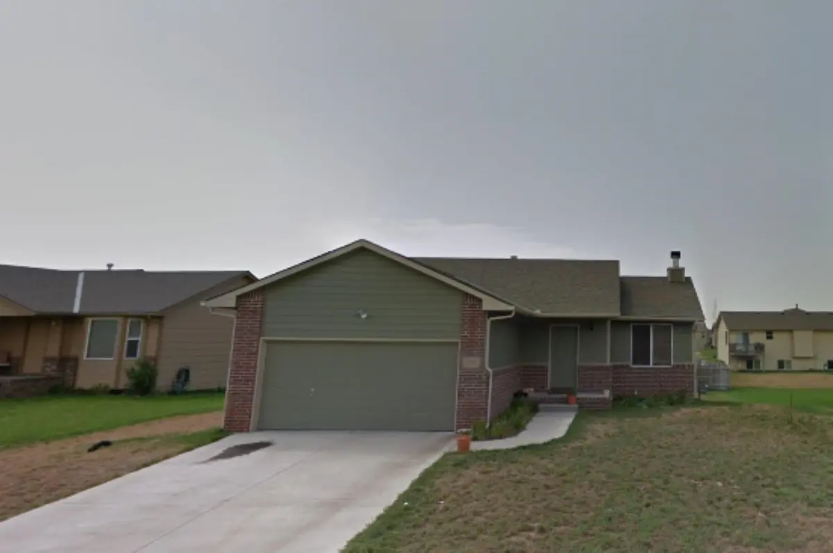 2409 E Spring Hill Ct, Goddard, KS 67052