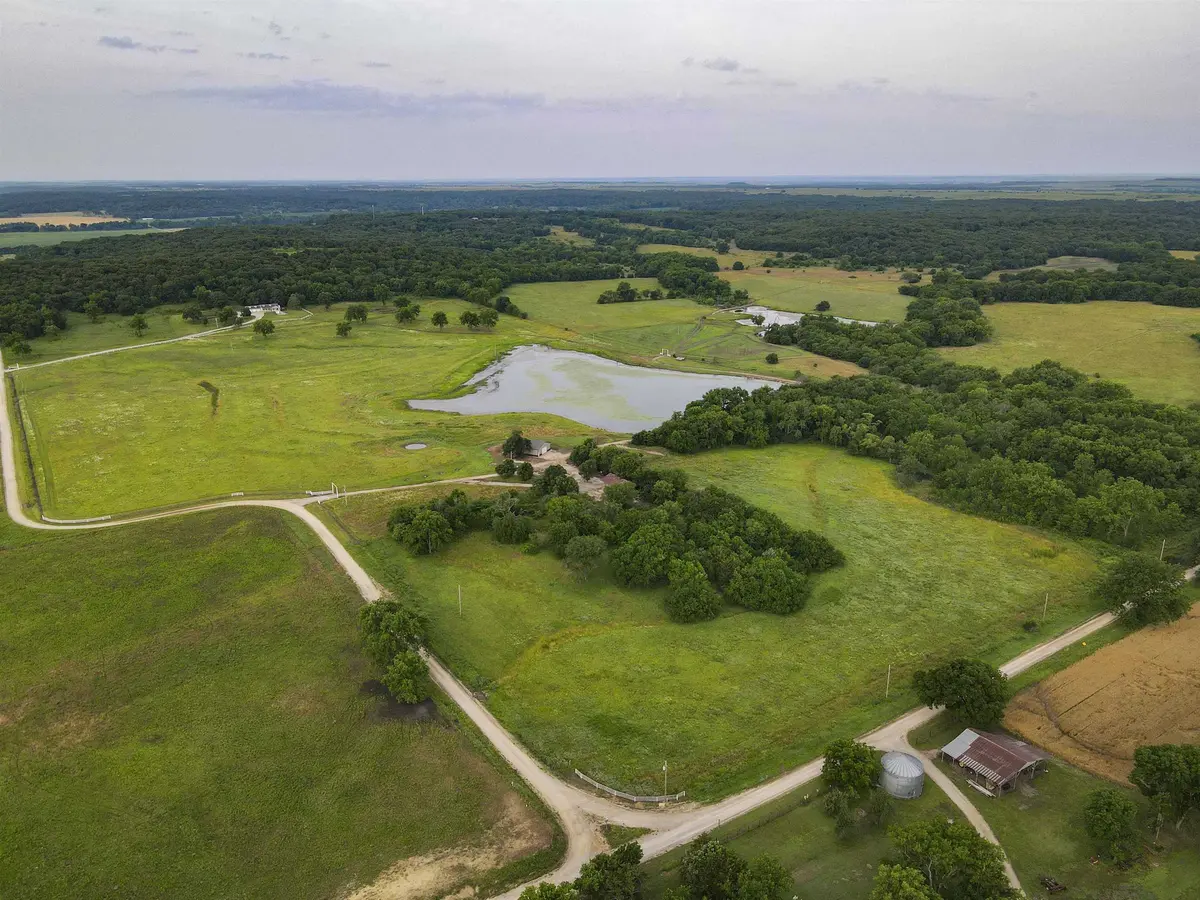 8878 Brown Rd, Fredonia, KS 66736