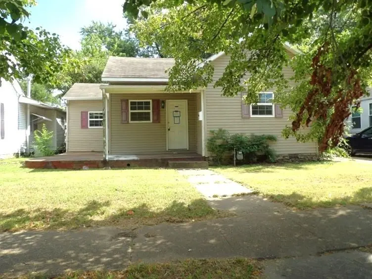 2420 Crawford Ave, Parsons, KS 67357