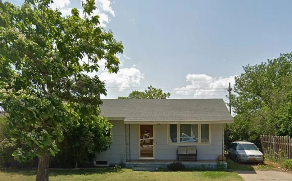 105 Jeremy Ln, Holcomb, KS 67851
