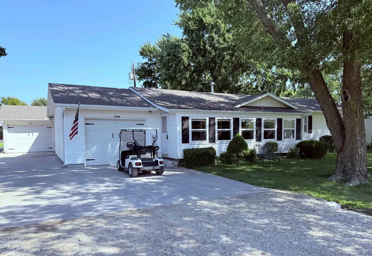 2130 Strassburg, Marion, KS 66861