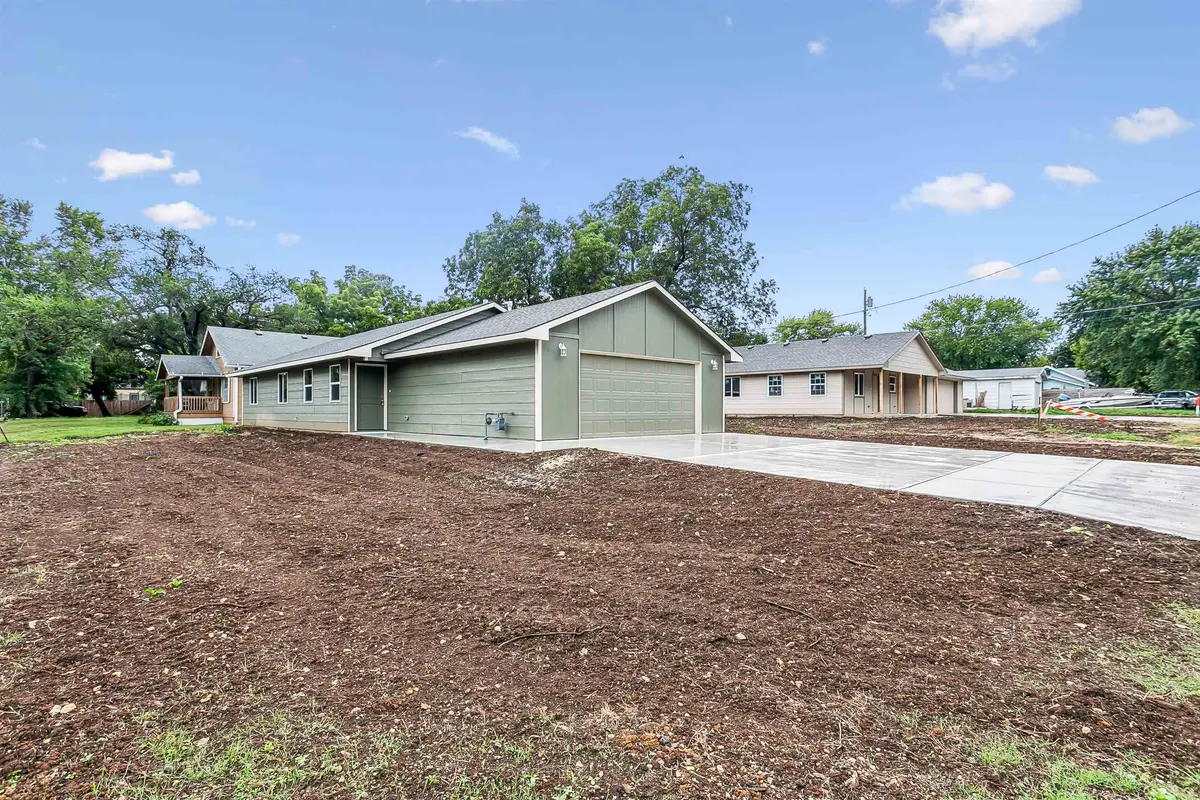537 N Topeka, El Dorado, KS 67042-0000