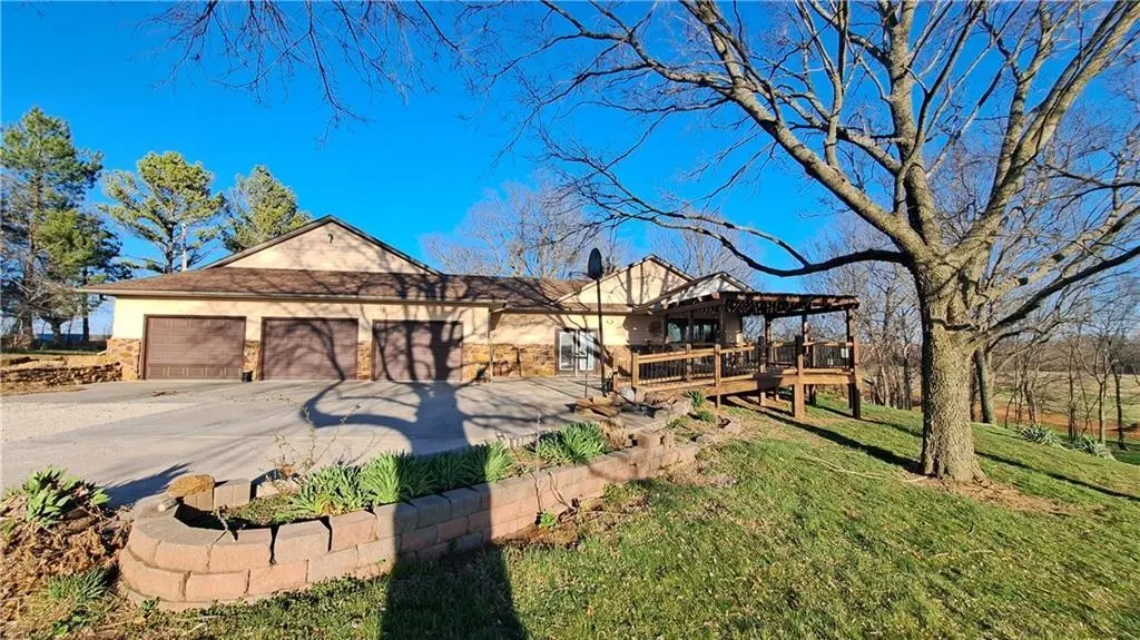 2101A Dove, Longton, KS 67352